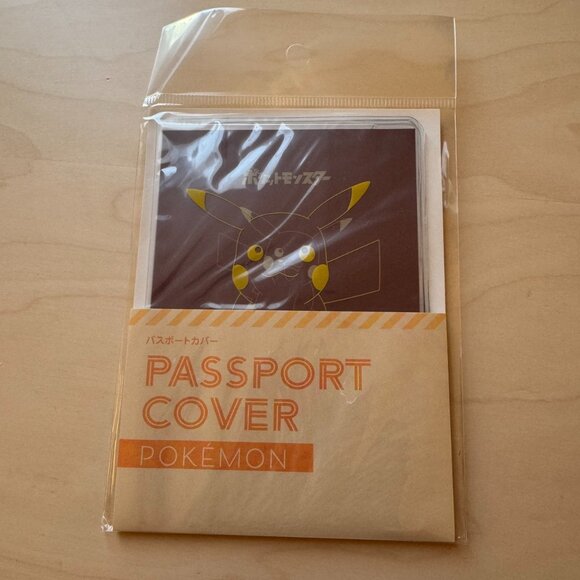 Pokemon Passport Cover Sitting Pikachu Clear US Japan Passport Cover Nintendo - Picture 3 of 6
